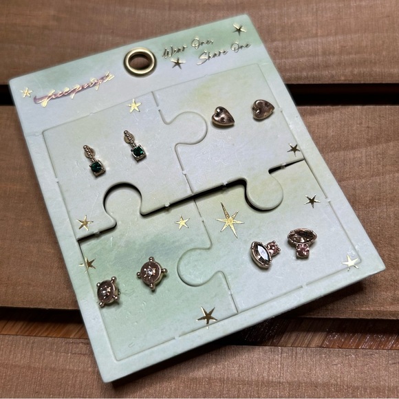 Free People Lucky Charm Stud Set 4 pairs Earrings New - Picture 3 of 6